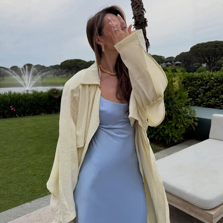 Women's long light trench coat with cape detail and wide fall Mune Fashion