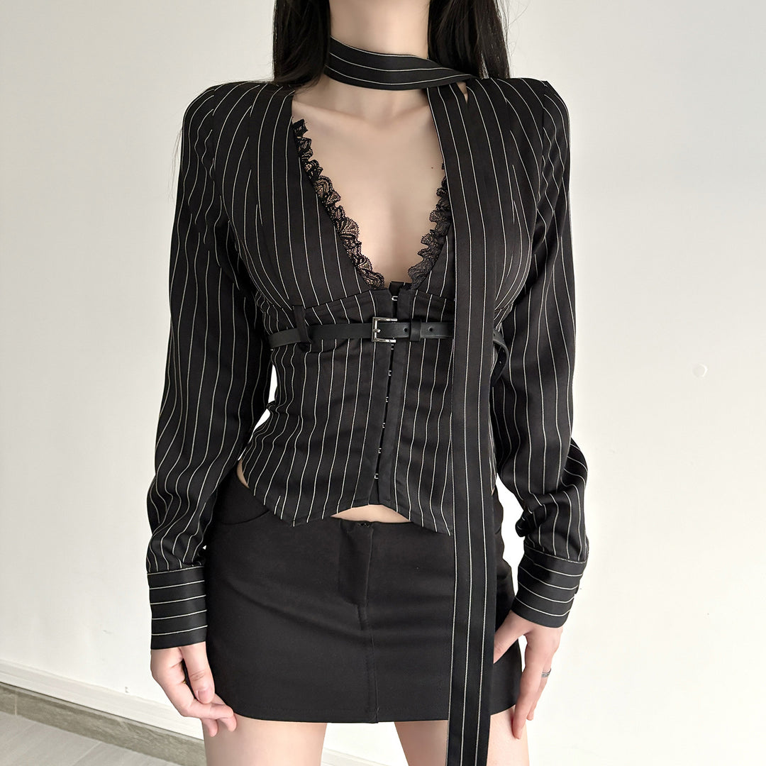 Women's tailored long-sleeve shirt with twist V-neck, shirt collar and pinstripe look Mune Fashion