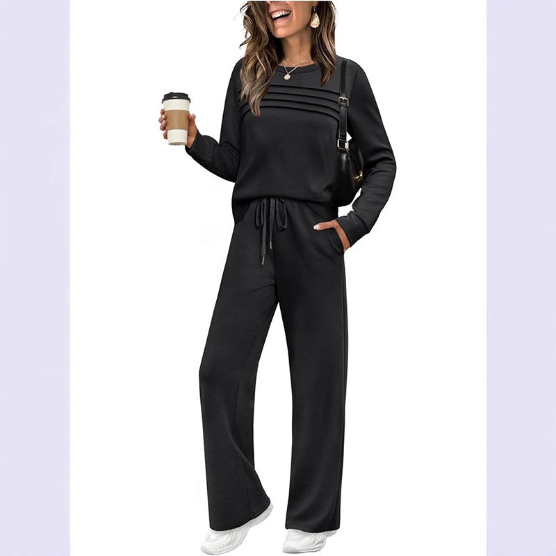 Women’s lounge set made of soft sweat fabric with gathered top and wide-cut joggers Mune Fashion