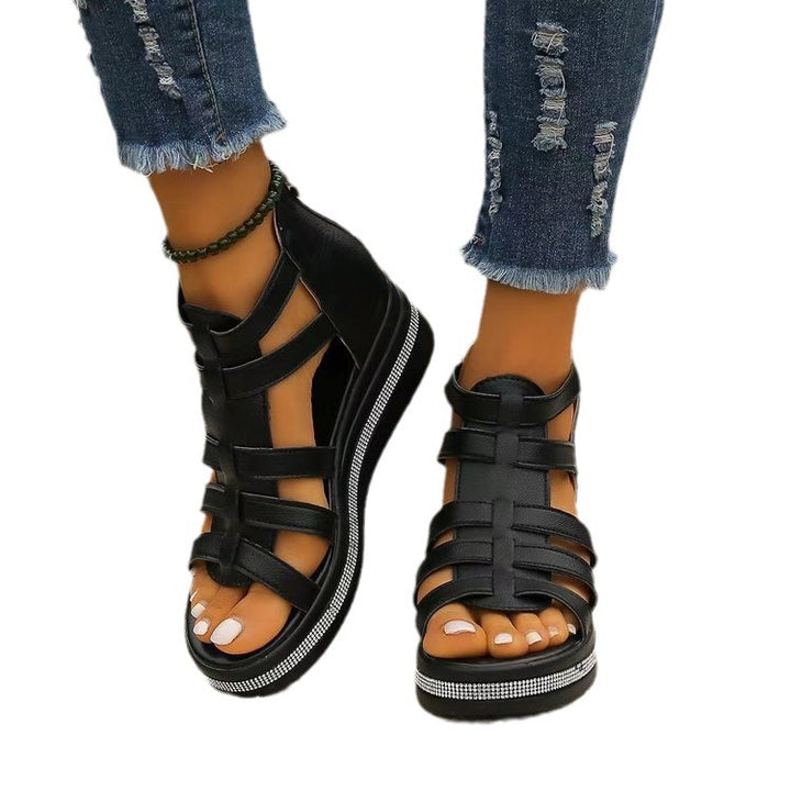 Damen Keil-Sandalen mit Gladiator-Riemen, Reißverschluss und gepolstertem Plateau Mune Fashion