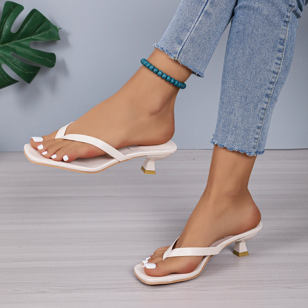 Women's elegant toe-post mules with low block heel and square toe shape Mune Fashion