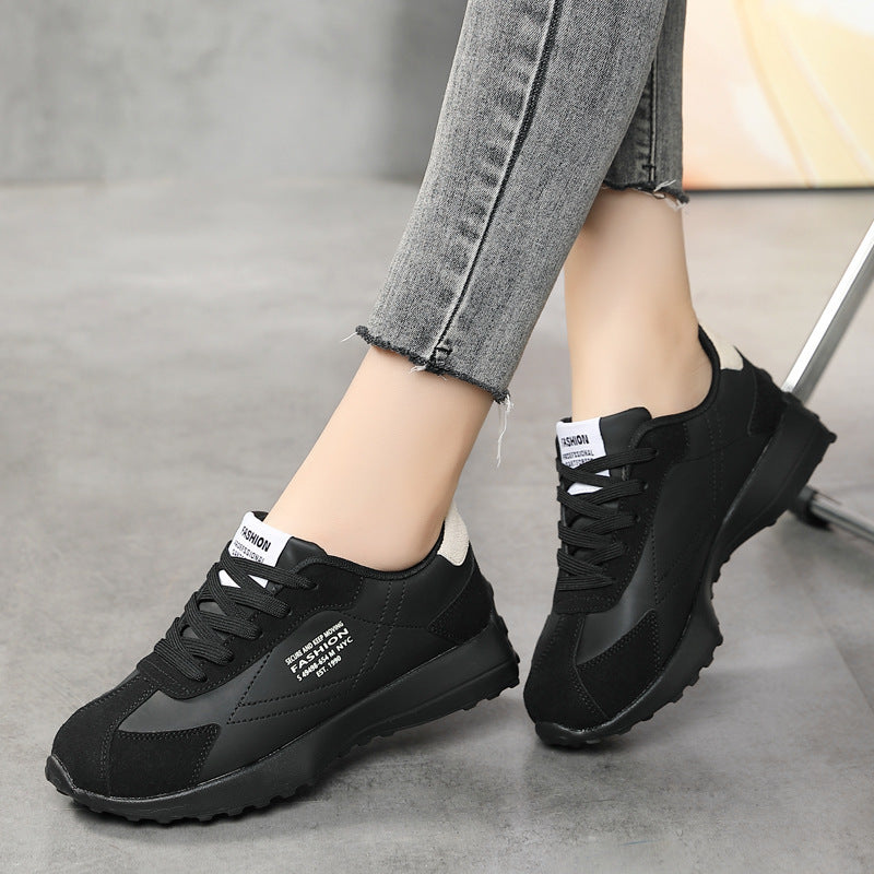 Ladies nan lightweight retro running sneakers made of synthetic leather and velour with padded heel support and non-slip tread sole Mune Fashion