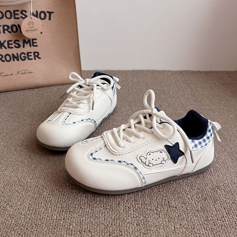Women's sneakers with playful animal design and breathable upper material Mune Fashion