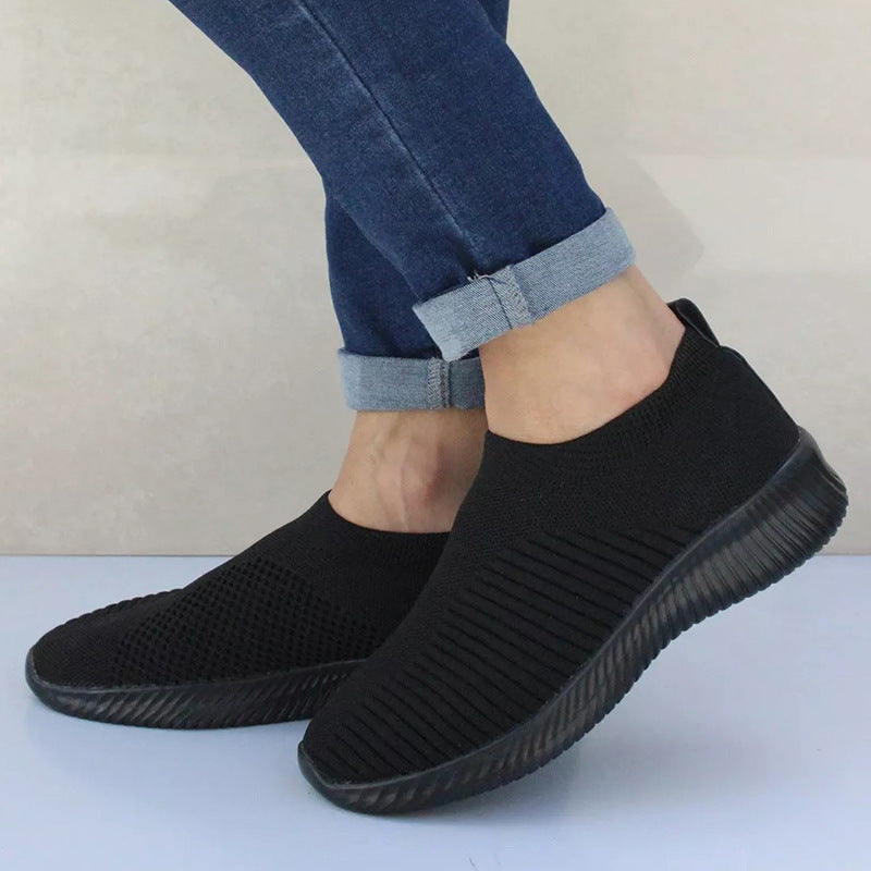 Women's knit slip-on leisure shoe with elastic shaft, lightweight cushioning, and slip-resistant outsole Mune Fashion