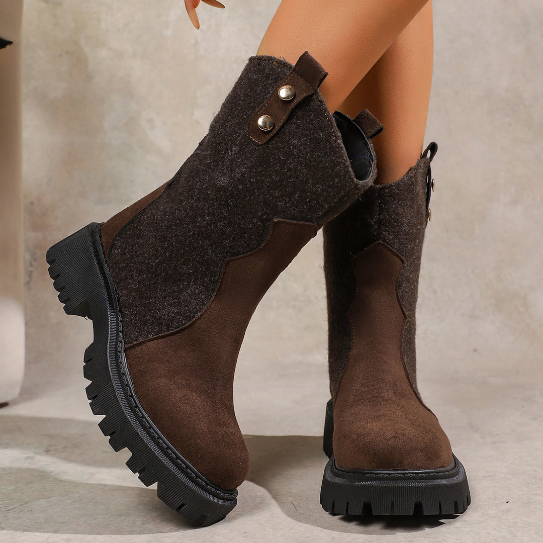 Women robust Chelsea platform ankle boots with chunky tread sole and felt inserts Mune Fashion