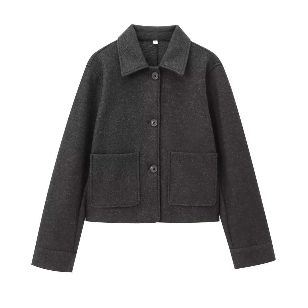Women's short wool jacket with shirt collar, patch pockets and clean boxy silhouette Mune Fashion