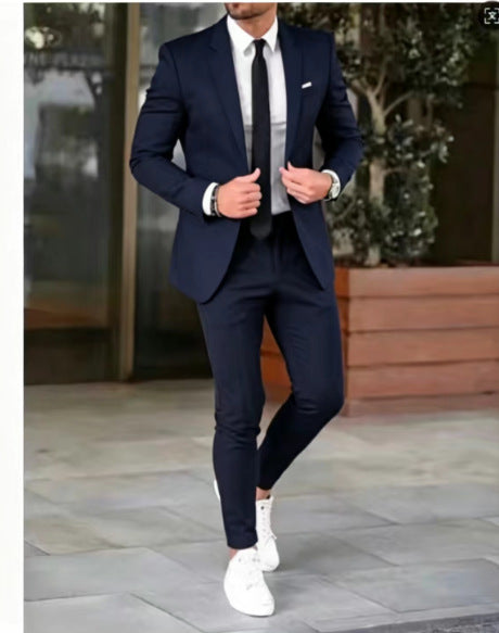 Men's fitted suit set made of lightweight stretch twill with single-button blazer and flat-front trousers Mune Fashion