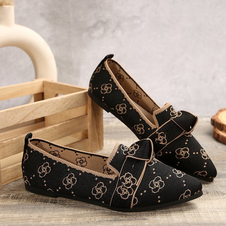 Women's woven lace slippers with decorative bow and padded comfort footbed Mune Fashion