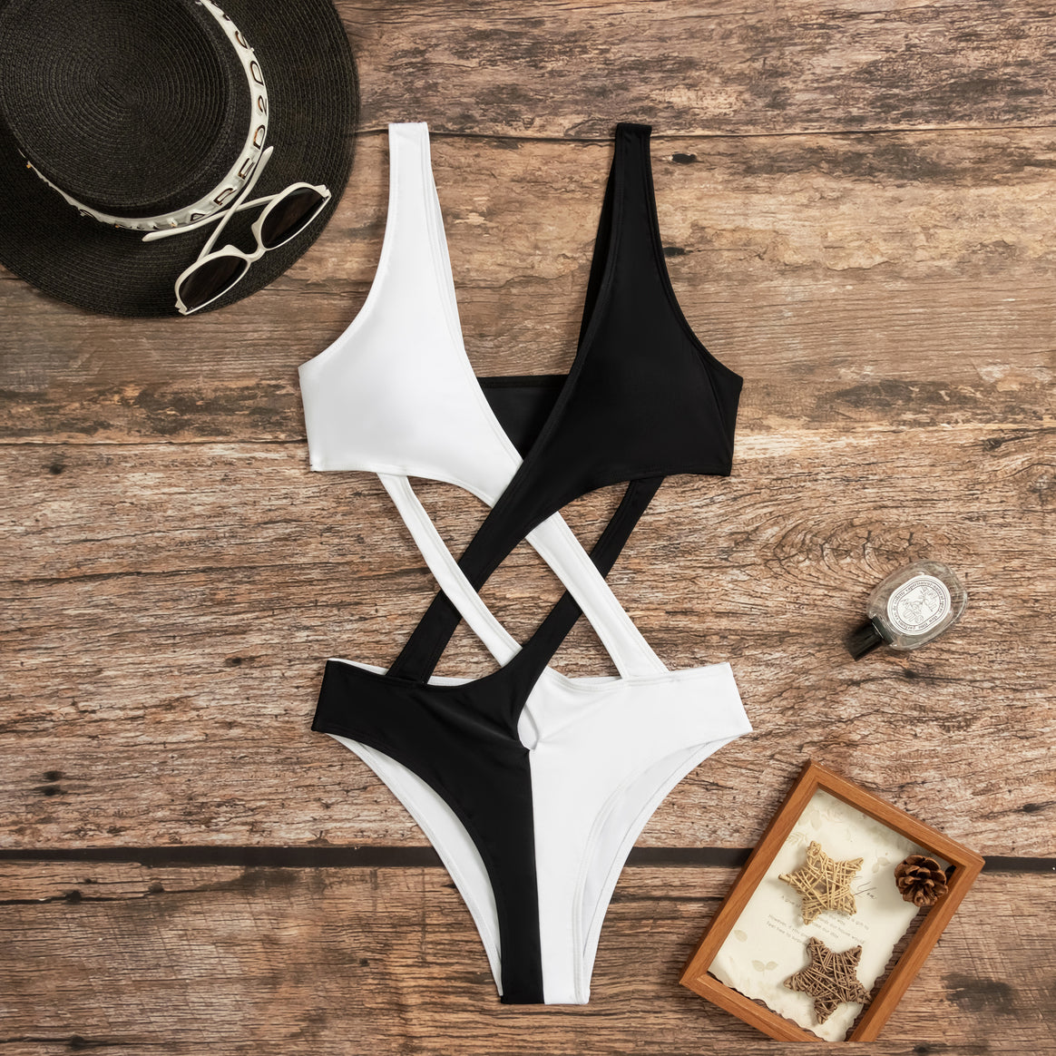 Women's Cut-Out One-Piece Swimsuit with Asymmetrical Design and Fashionable Straps Mune Fashion