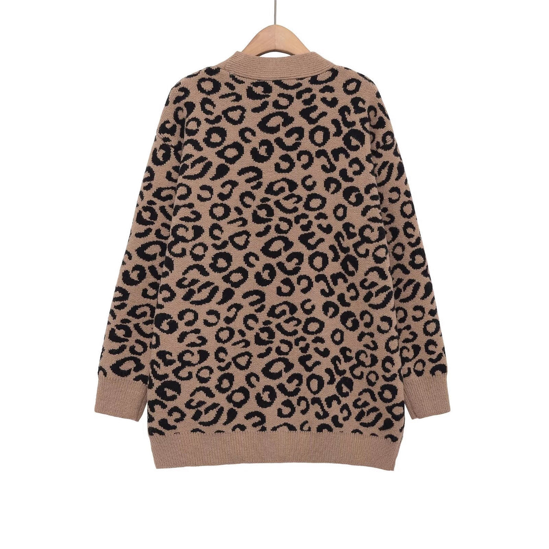 Women's Oversized Knit Cardigan with Leopard Print, V-Neck and Button Placket Mune Fashion
