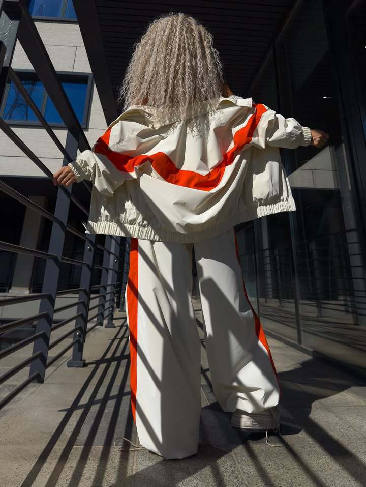 Women's Two-Piece Oversized Windbreaker Set with Contrast Stripes, Elastic Hem and Drawstring Pants Mune Fashion