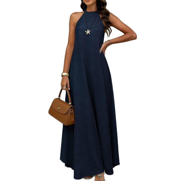 Women’s sleeveless maxi dress with high standing collar, flowing A-line and crepe texture Mune Fashion