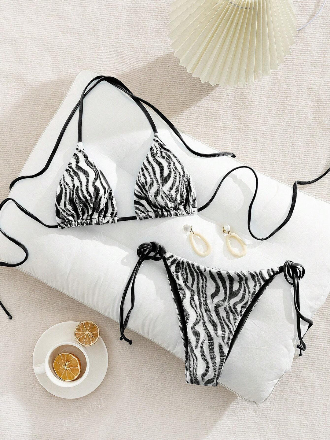 Women Triangle Bikini with stylish knot details Mune Fashion