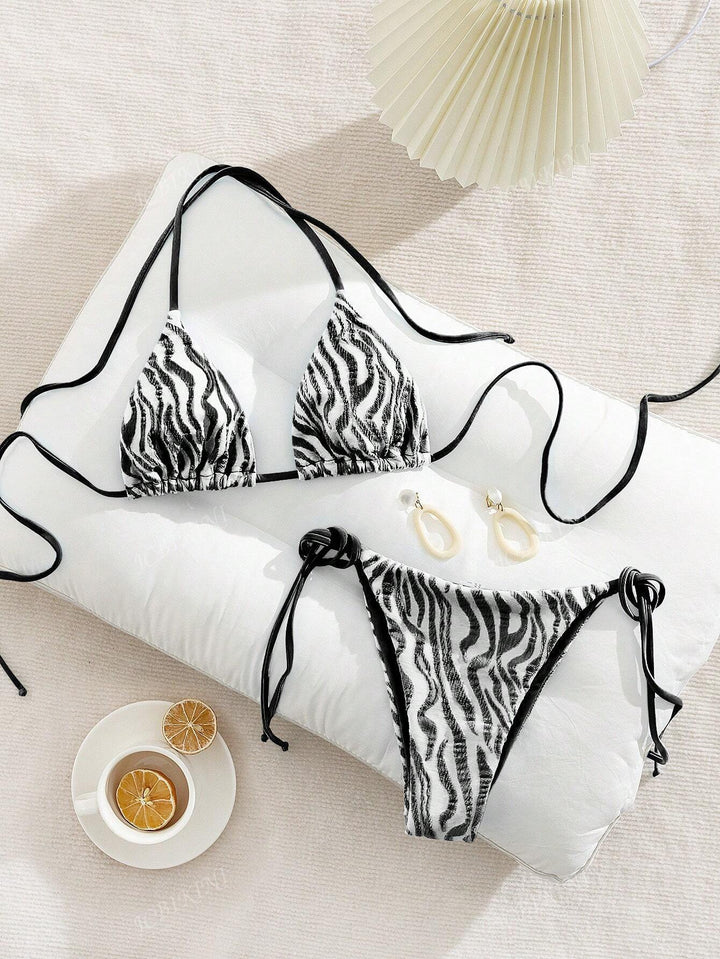 Women Triangle Bikini with stylish knot details Mune Fashion