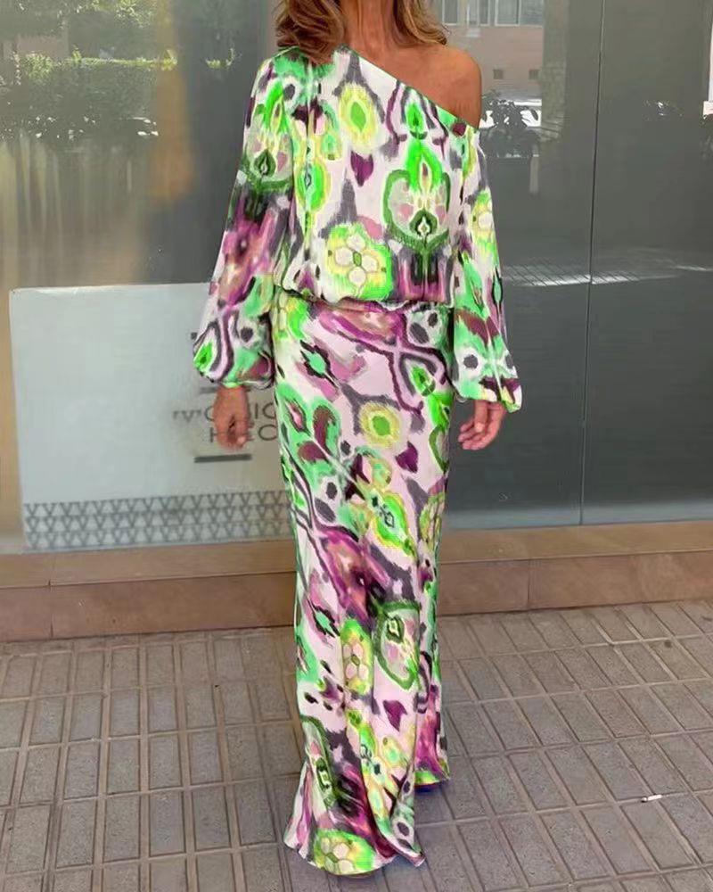 Women's maxi dress with asymmetric one-shoulder, flowing satin and bell sleeves Drune
