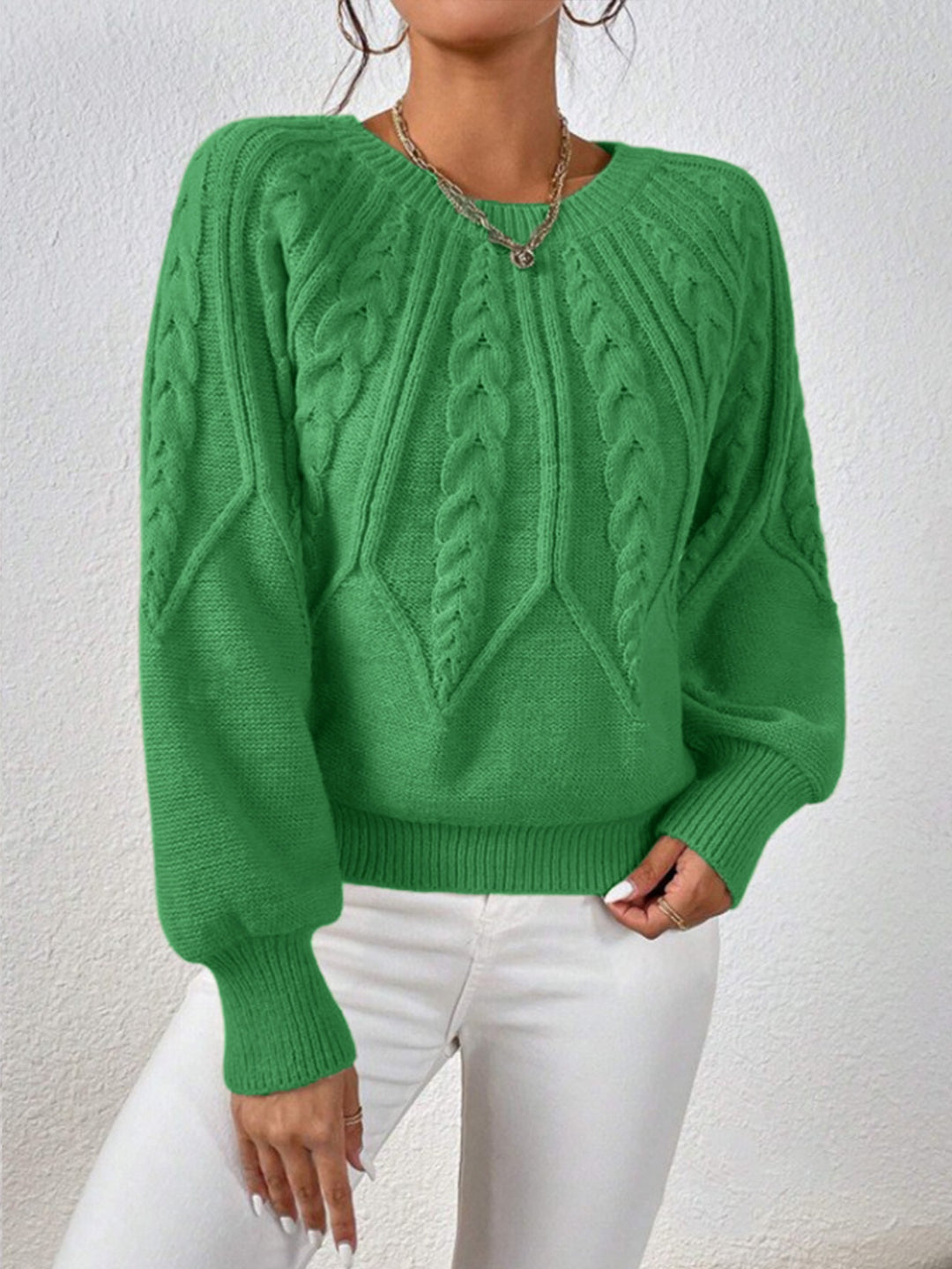 Women's short cable knit sweater with balloon sleeves and ribbed hem Mune Fashion