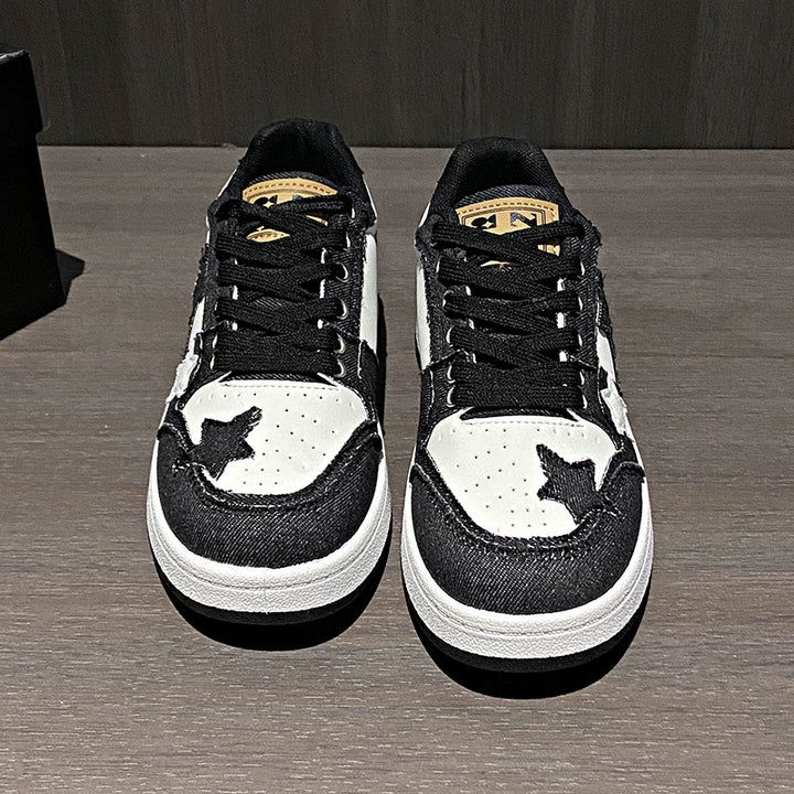 Women's plateau sneakers with star appliqués and padded inner lining Mune Fashion