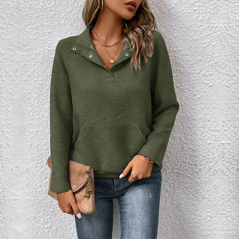 Women’s quilted sweatshirt with flap collar, snap button detail, and kangaroo pocket Mune Fashion