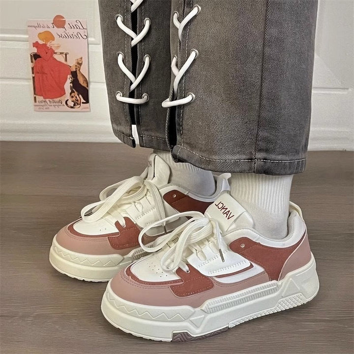 Women's sporty sneakers with trendy design and comfortable cushioning Mune Fashion
