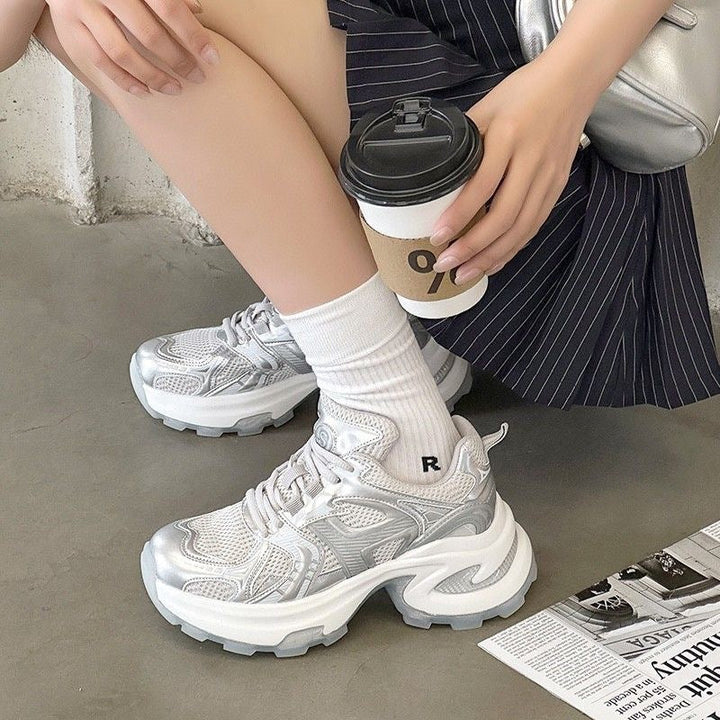 Ladies sporty sneakers with breathable upper material and cushioning sole Mune Fashion
