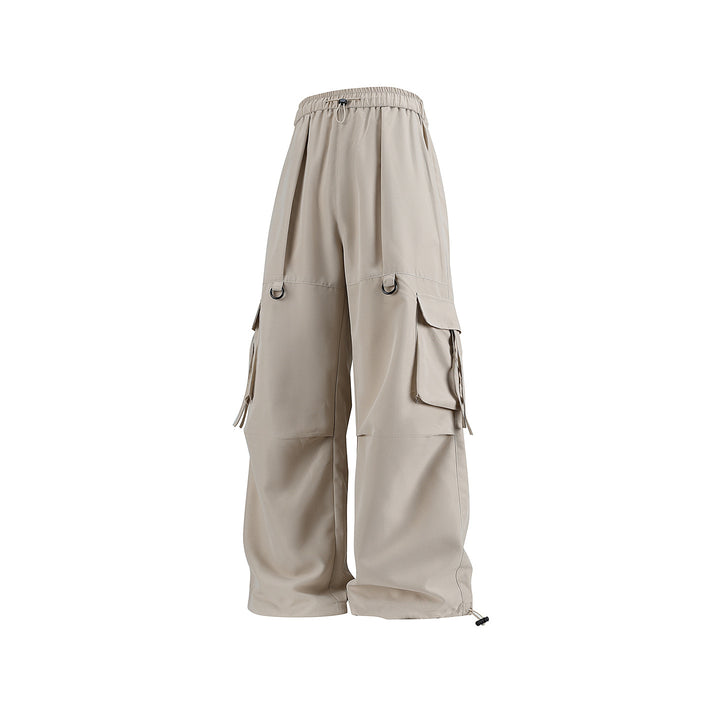 Men's Loose Cargo Pants with Drawstring Waistband, D-Ring Details and Adjustable Hem Drune