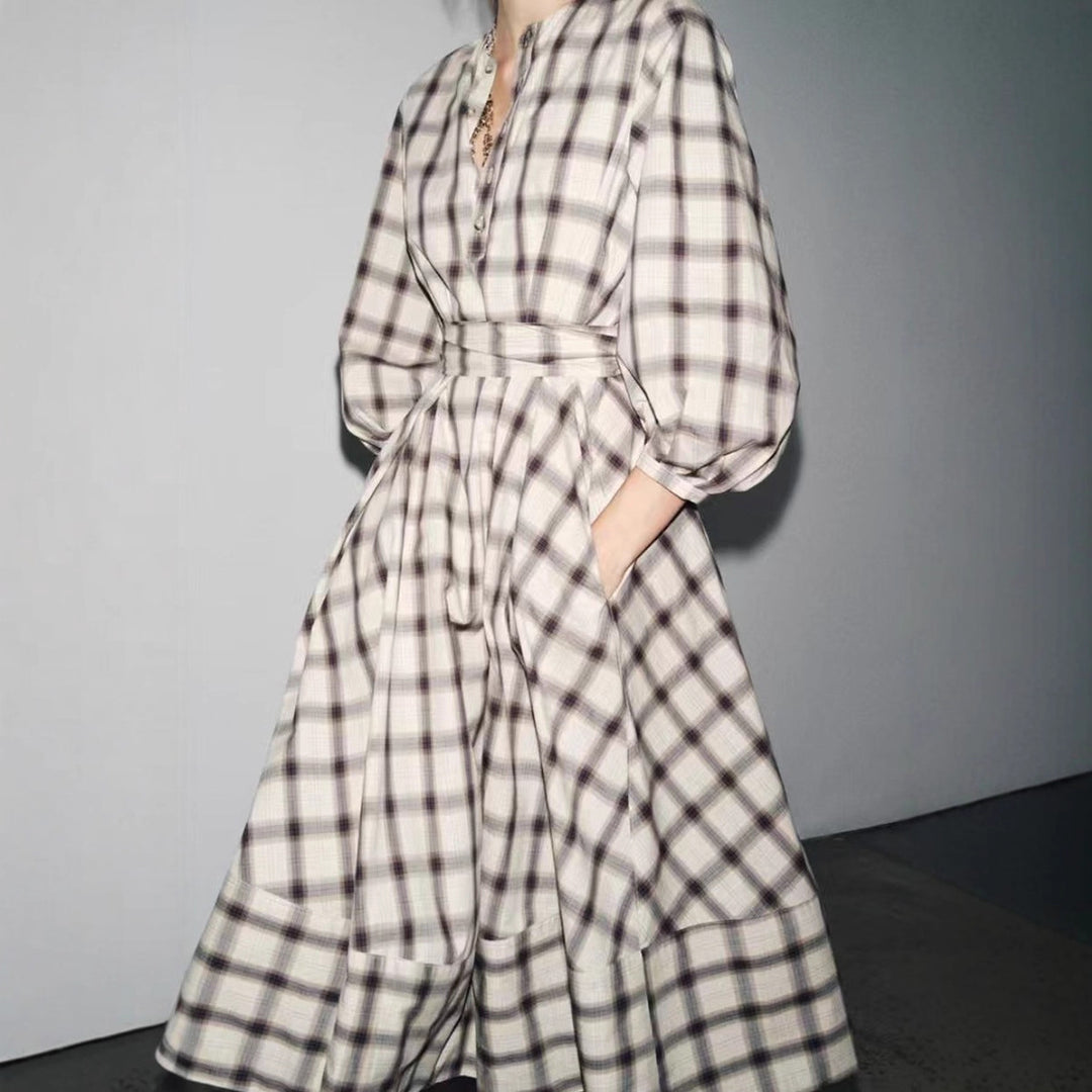Ladies checked midi dress with balloon sleeves, waist belt and decorative button placket Mune Fashion