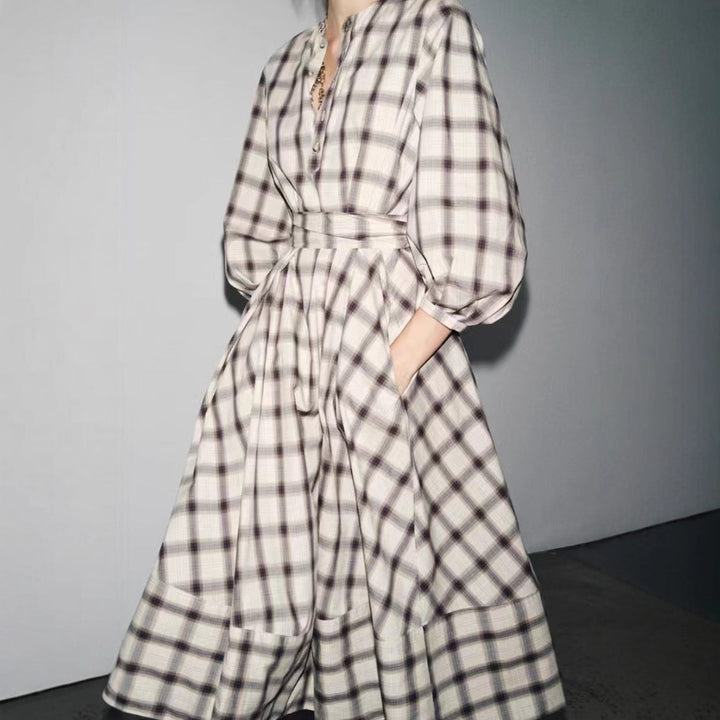 Ladies checked midi dress with balloon sleeves, waist belt and decorative button placket Mune Fashion