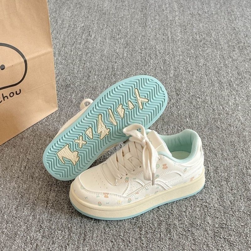 Women Trendy Casual Sneakers with Innovative Design and Comfortable Sole Mune Fashion
