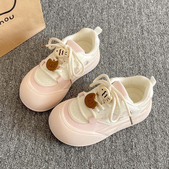 Women's sneakers with playful design and comfortable sole Mune Fashion