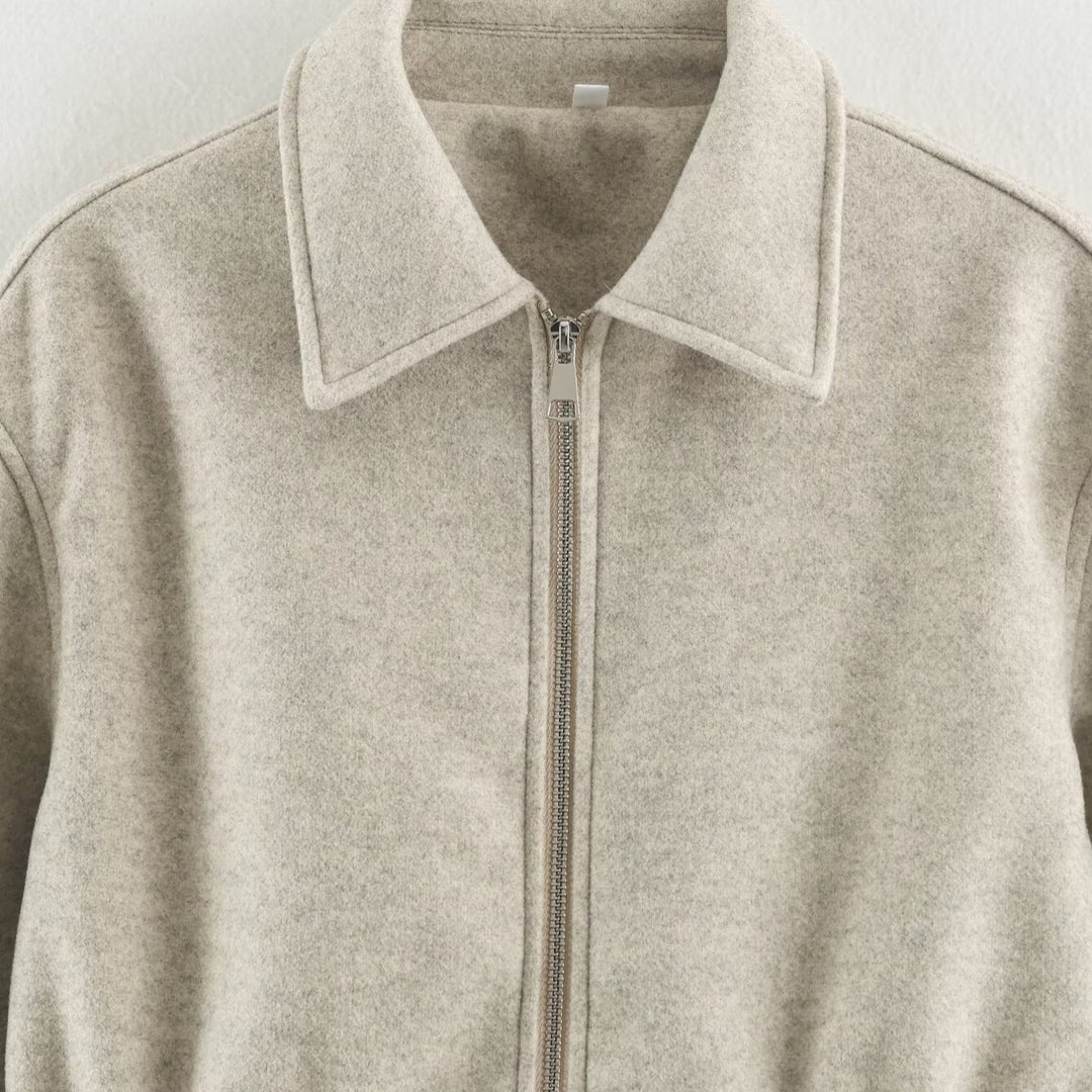Women's short jacket made of wool blend with drawstring waist and patch pockets Mune Fashion
