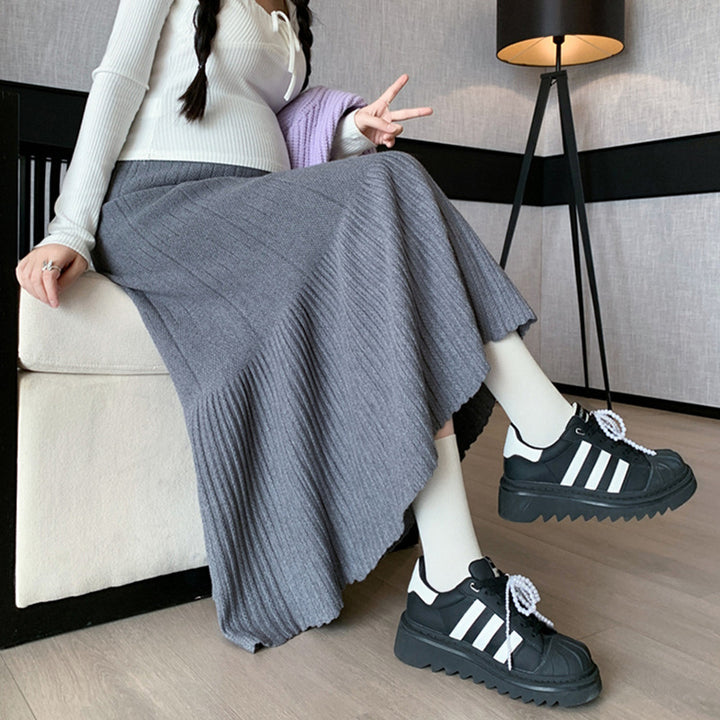 Women's Pleated Midi Skirt made of soft material Mune Fashion