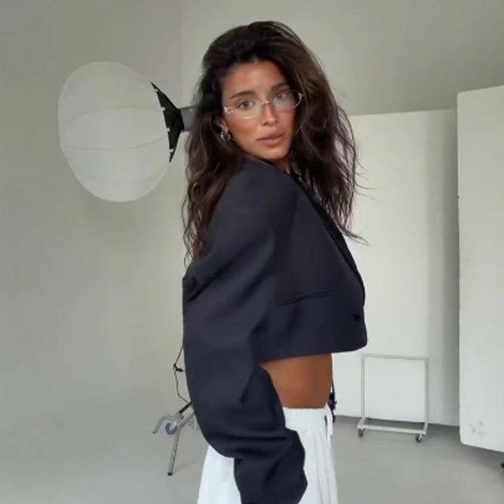 Women Cropped Boxy Blazer with Sculptured Shoulders and Boxy Silhouette Mune Fashion