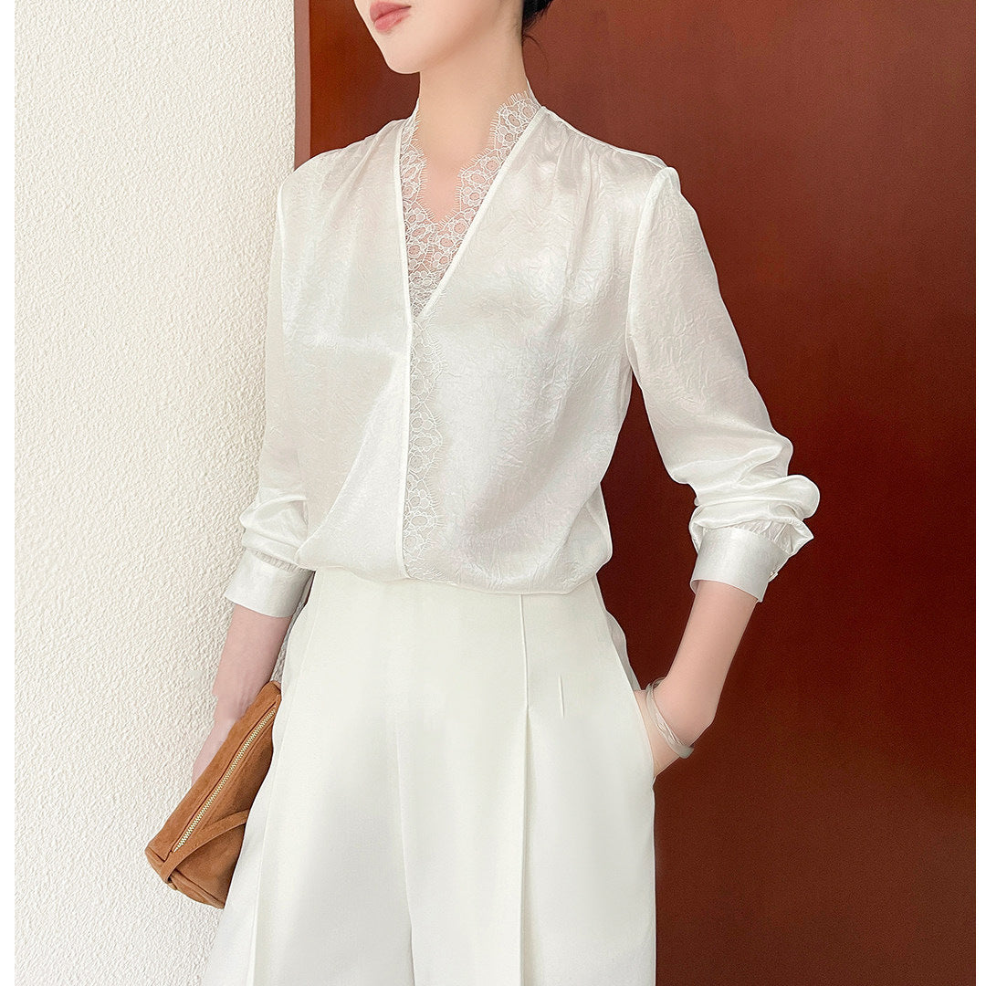 Women Elegant and sophisticated blouse with lace collar Drune