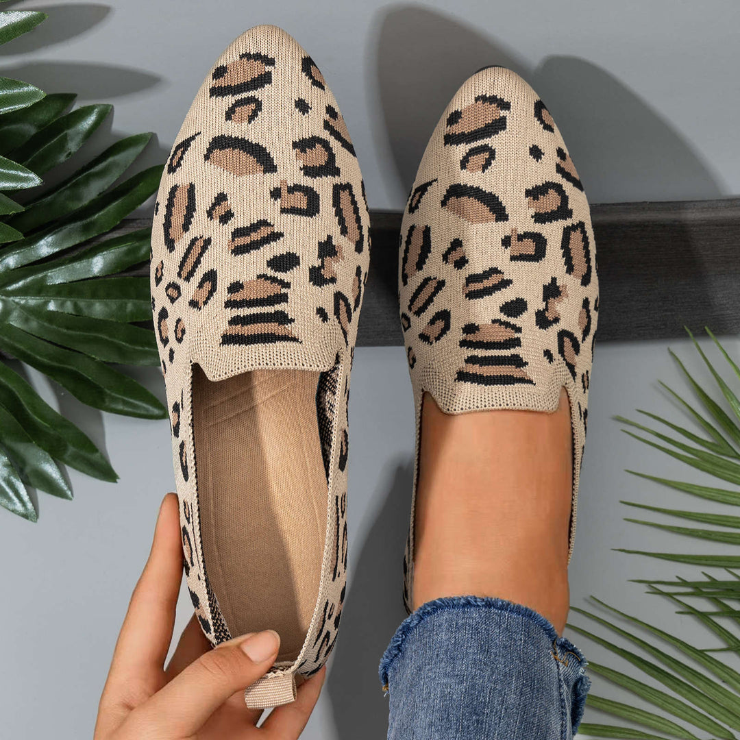 Women's knitted slip-on loafer with leopard jacquard, padded comfort insole and non-slip EVA sole Mune Fashion