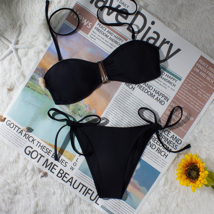 Women's bandeau bikini with adjustable straps and elegant detail Mune Fashion