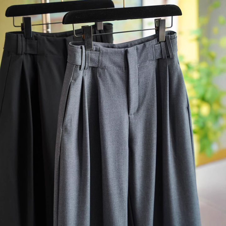 Women Elegant and wide-cut high-waisted suit trousers Mune Fashion