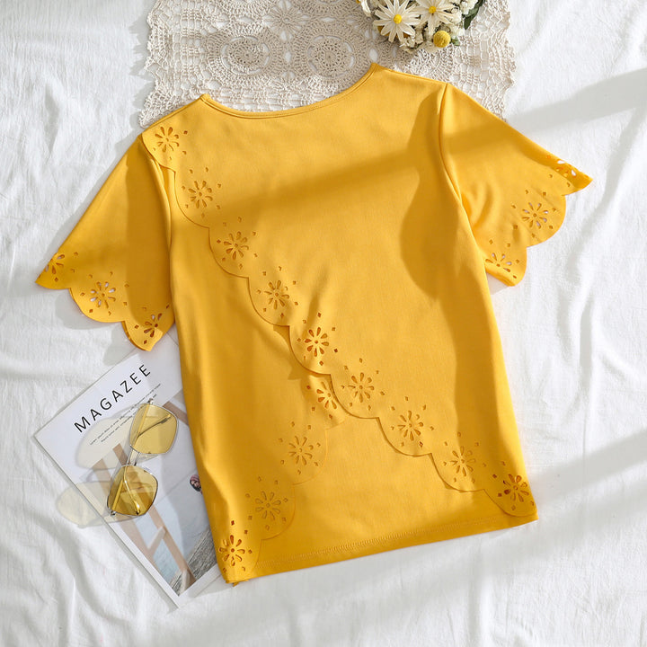 Ladies stylish top with hole pattern Mune Fashion