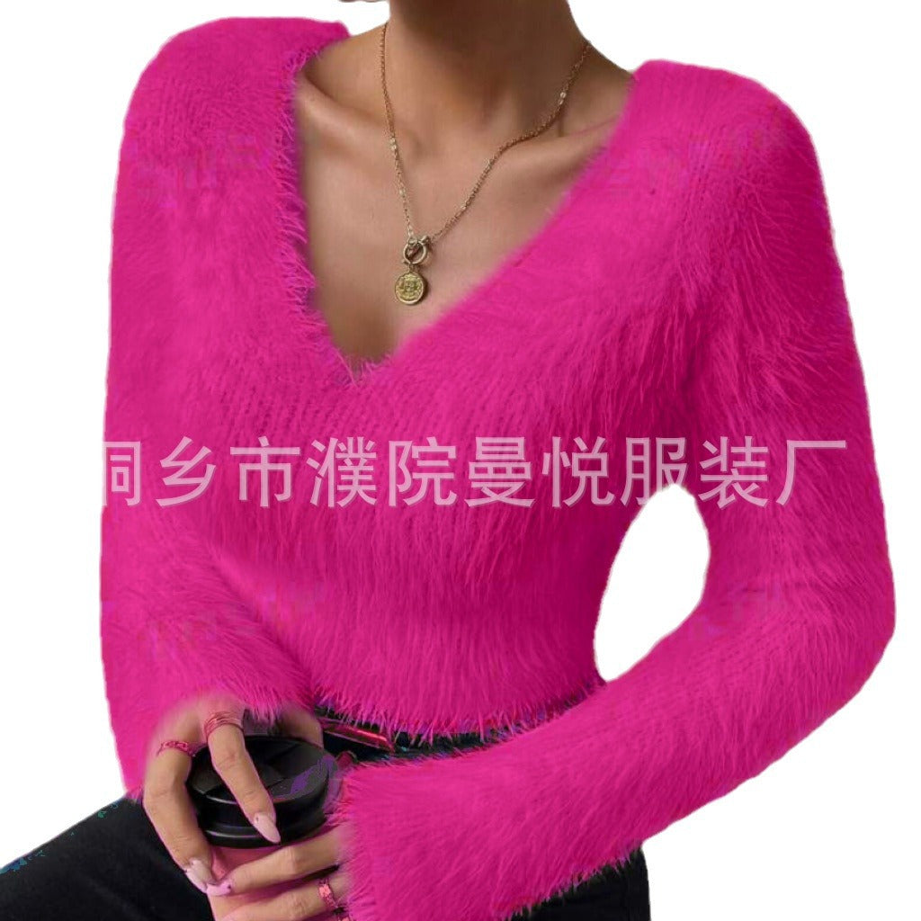 Women's Fluffy Crop Sweater with V-Neck and Eyelash Structure Mune Fashion