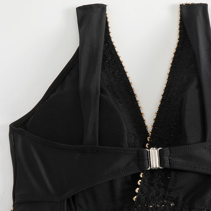 Women High-Quality One-Piece Swimsuit with Deep V-Neck and Elegant Jewelry Details Mune Fashion