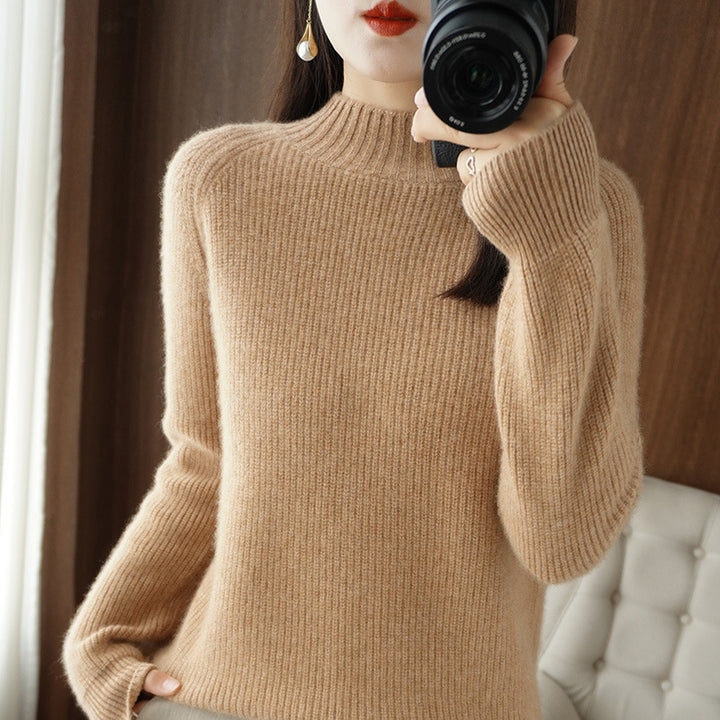 Women's Short Stand-Up Collar Sweater made of fine fine knit with cashmere-like softness and raglan sleeves Mune Fashion