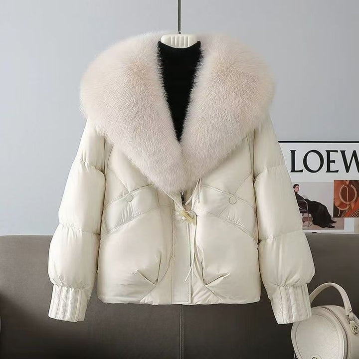 Women's short padded jacket with luxurious faux fur collar and tailored drawstring Mune Fashion