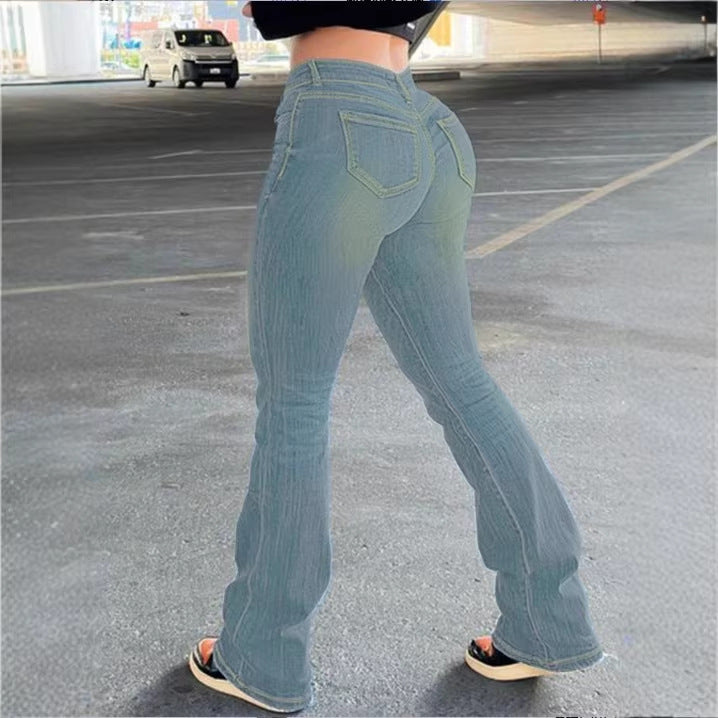 Ladies low-rise sculpting bootcut jeans with V-seam and slight stretch Mune Fashion