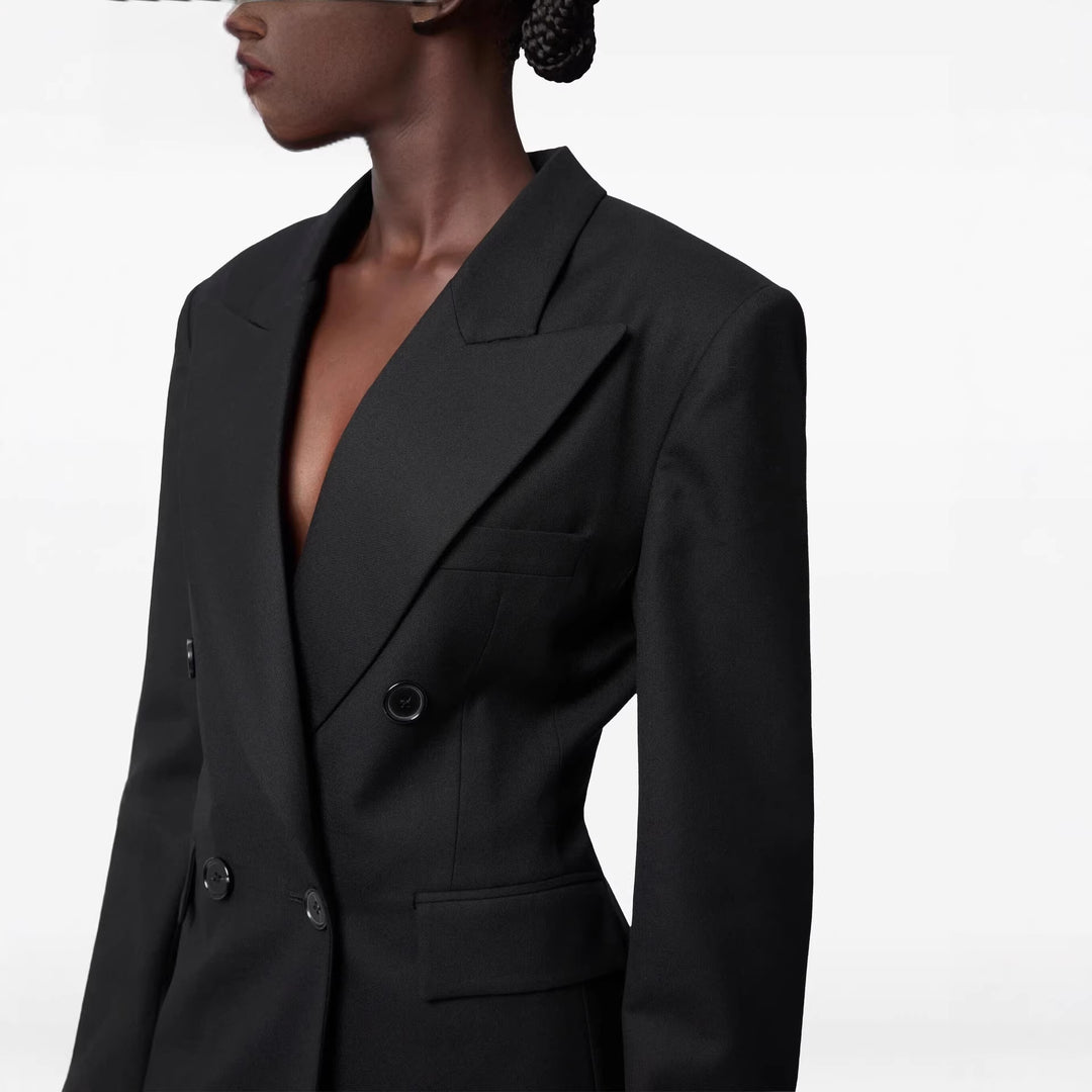 Women's long blazer in minimalist double-breasted style with reinforced shoulders Mune Fashion