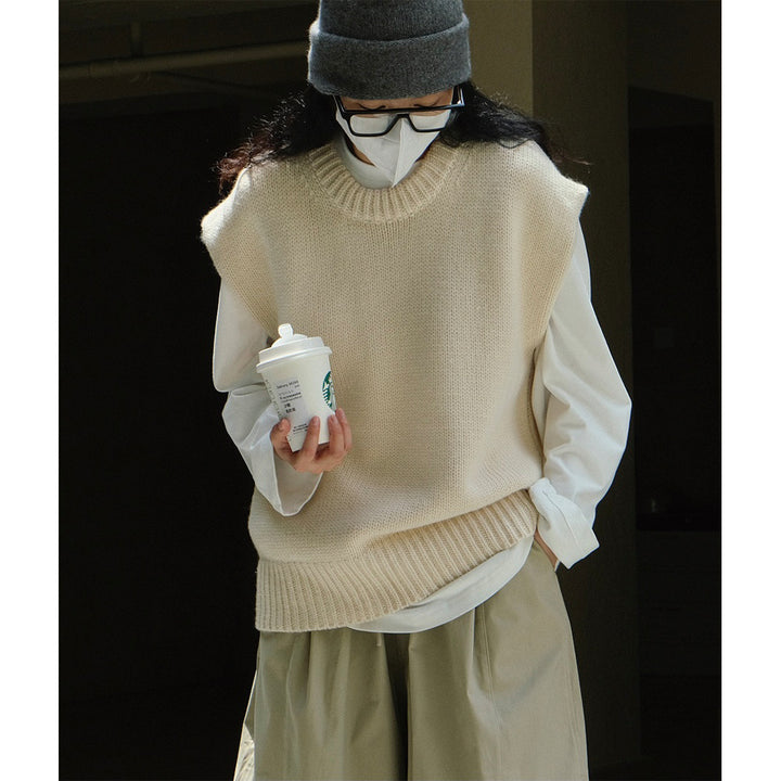 Women’s Oversize Sleeveless Chunky Knit Vest with Wide Ribbed Hem Mune Fashion