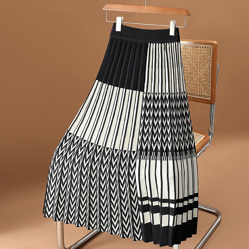 Women's Pleated High-Waisted Skirt with Graphic Pattern Mune Fashion