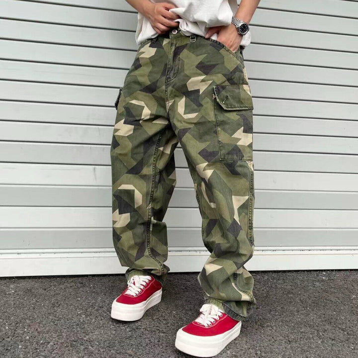 Men's cargo pants with modern camouflage pattern Mune Fashion