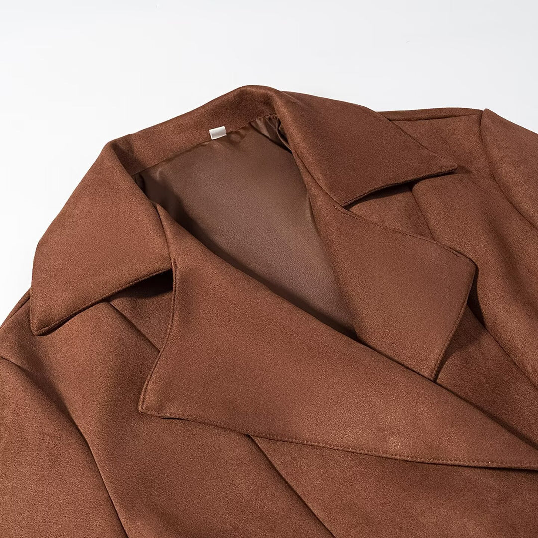 Women's short jacket in suede look with waist belt and large lapel Mune Fashion