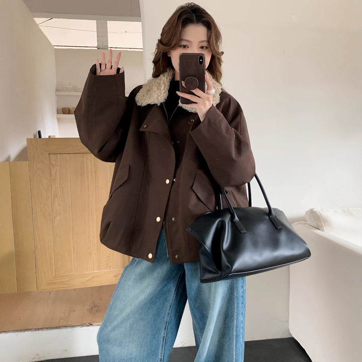 Women's Oversize Short Jacket with Teddy Collar and Flap Pockets Mune Fashion