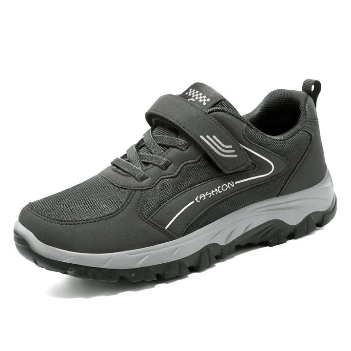 Ladies nan robust Trailwalking sneaker with Velcro closure, padded heel support and shock-absorbing profile sole Mune Fashion