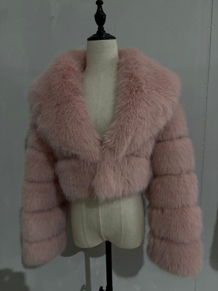 Ladies short-cut faux fur bolero jacket with voluminous shawl collar Mune Fashion